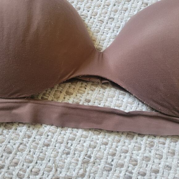 Victorias Secret 40D Bra Dark Brown Incredible Padded Wireless - Picture 2 of 4